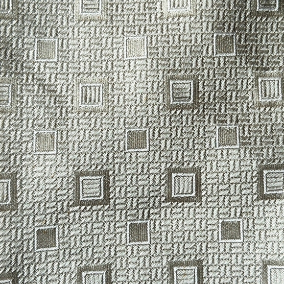 Silver Italian silk Escada tie handmade in Italy - Picture 2 of 6